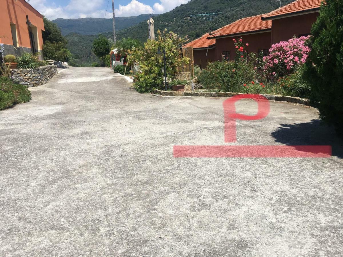 Olivo Al Mare - By Host4U Apartment Dolcedo Bagian luar foto